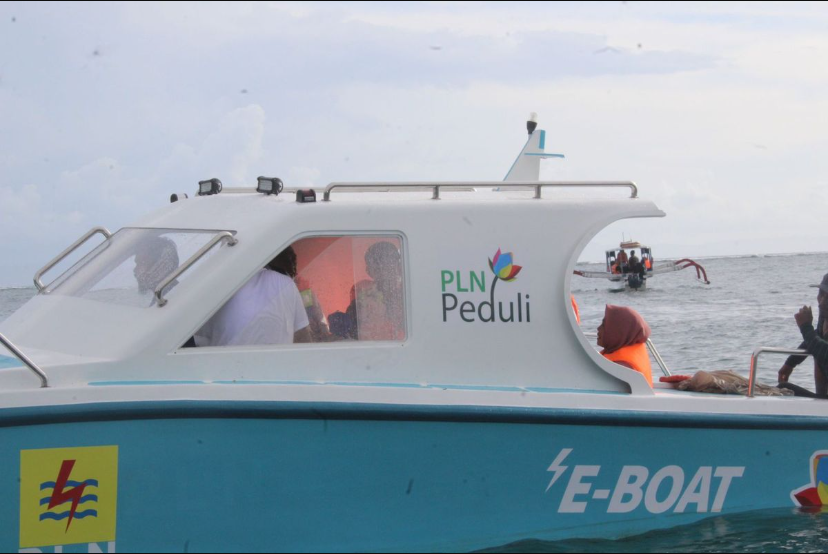kapal bermesin listrik